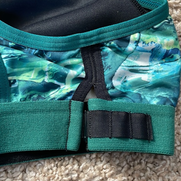 Lole Sports Bra size small - Picture 5 of 7